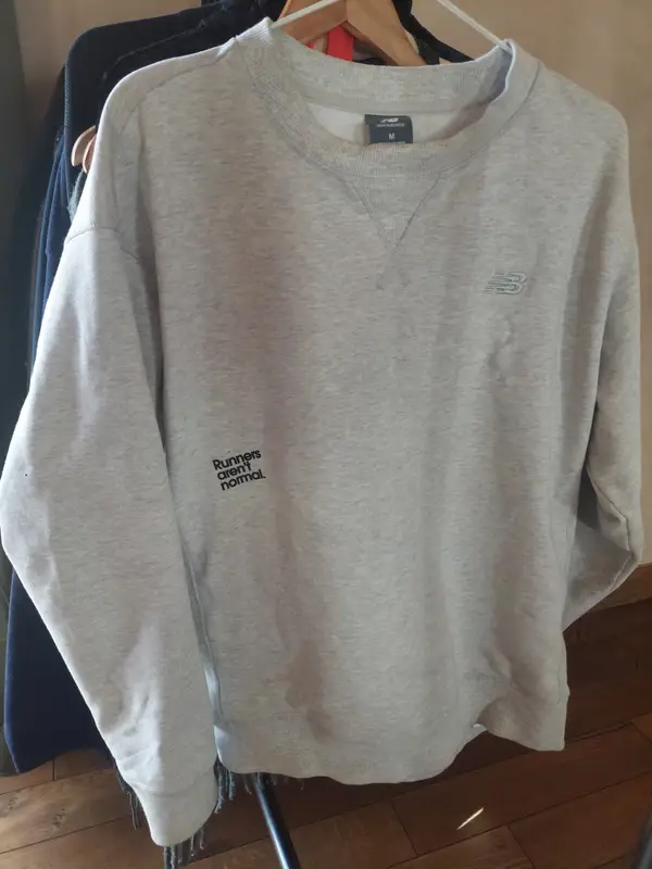 pull gris